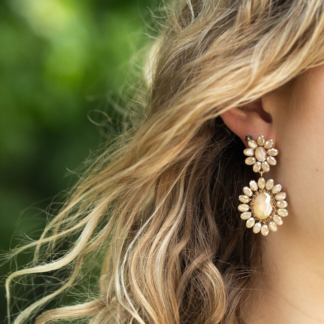 Beadle Beige beauty crystal bloem grote oorbellen