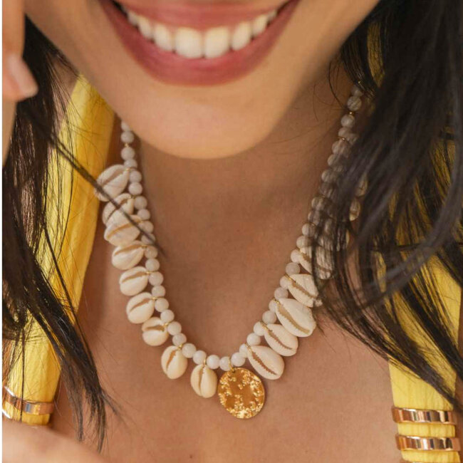 Opvallende schelpen bedel ketting