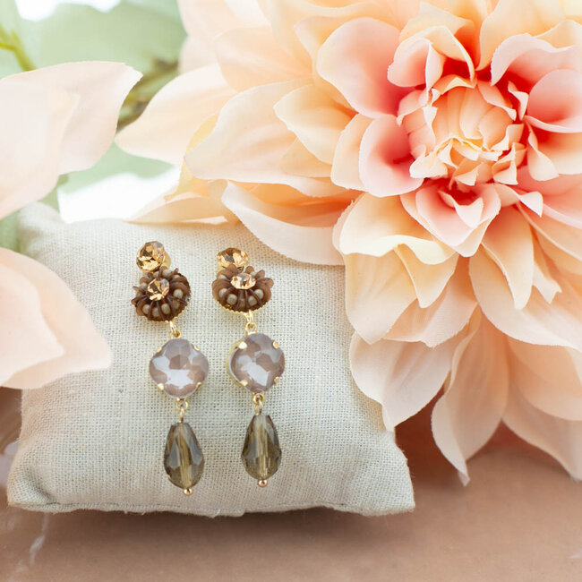 Biba Taupe treasure bloem oorbellen