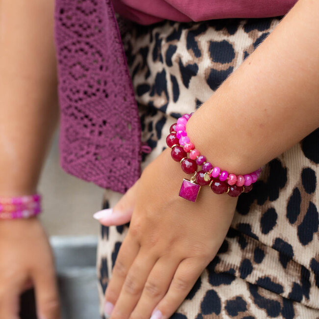 Biba Roze rode facet stenen kralen armband met bedel