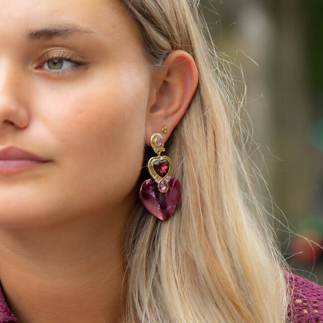 Paars aubergine crystal hart oorbellen