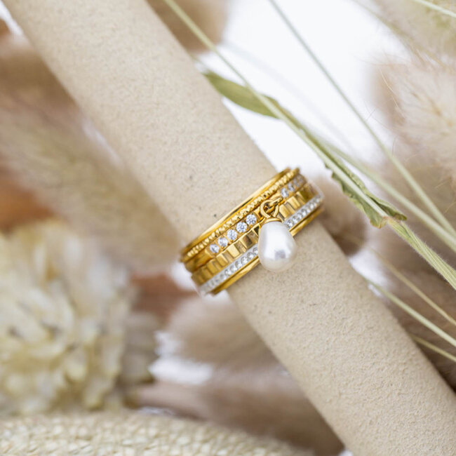 IXXXI Complete gouden ring met glitters en parels
