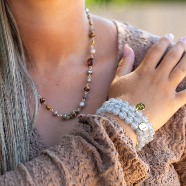 Grijze  magic beads glitter armband