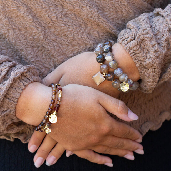 Warm en cosy bruine natuursteen kralen armbanden