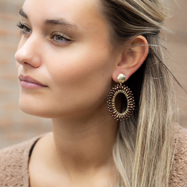 Biba Bruine ovaal grote kralen everyday oorbellen