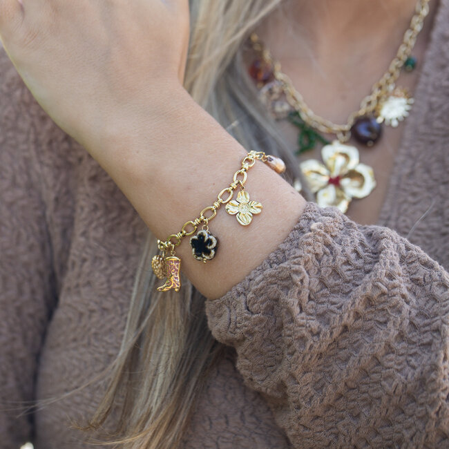 Beadle Goudkleurige schakelarmband Cowgirl charm