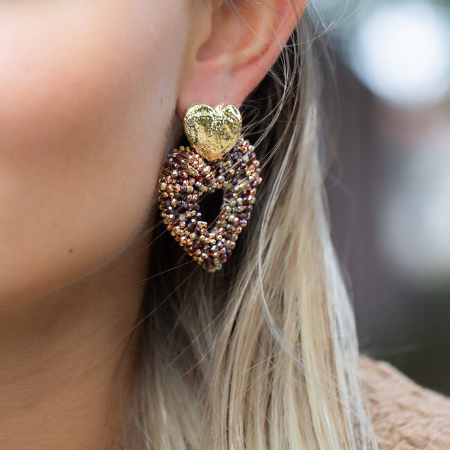 Day & Eve by Go Dutch Label Grote shiny kralen hart oorbellen in bruin en goud
