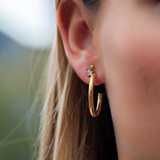 ZAG  Bijoux Gouden creool oorbel met mini zirconia glitter ster
