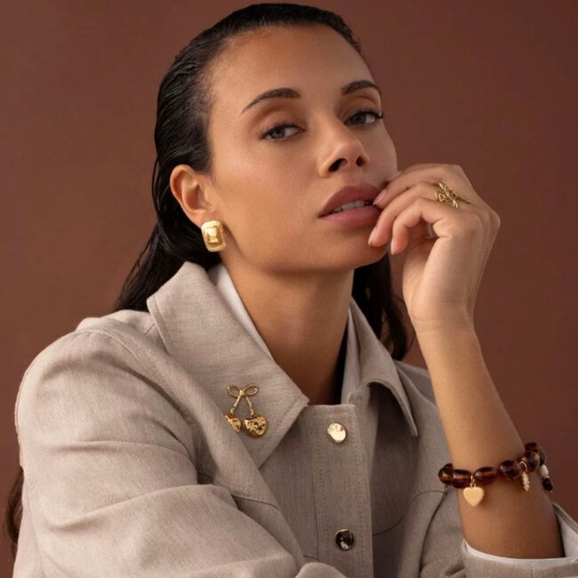 Bohm Paris Warme bruine armband met grote kralen en vrolijke bedels