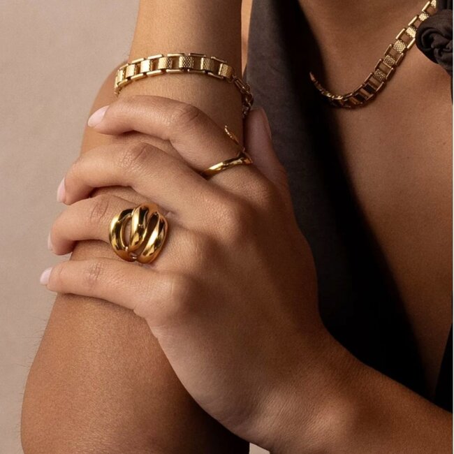 Mooie timeless statement piece gouden ring