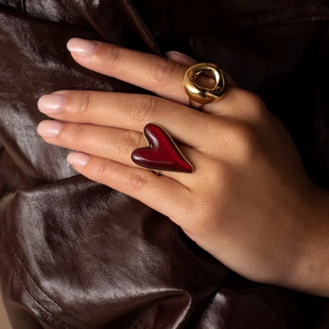 Grote opvallende rode hart ring