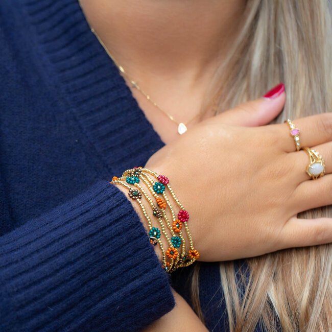 Kralen armbandjes BiBa vrolijke bloemetjes