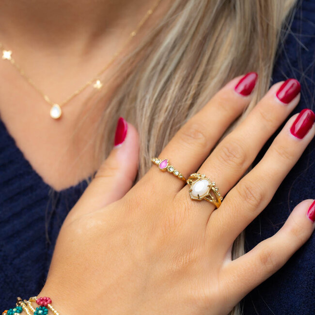 Stainless steel gouden ring met witte of roze ovaal  steen