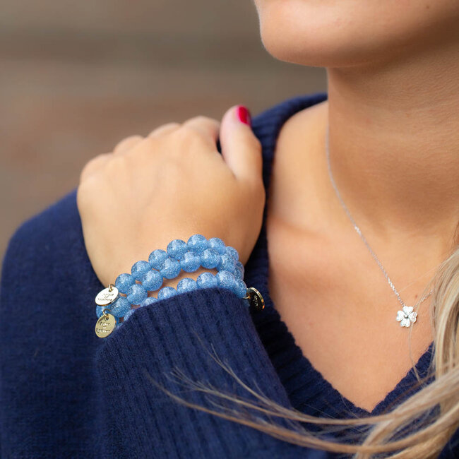 Biba Armband glitter beads in licht blauw