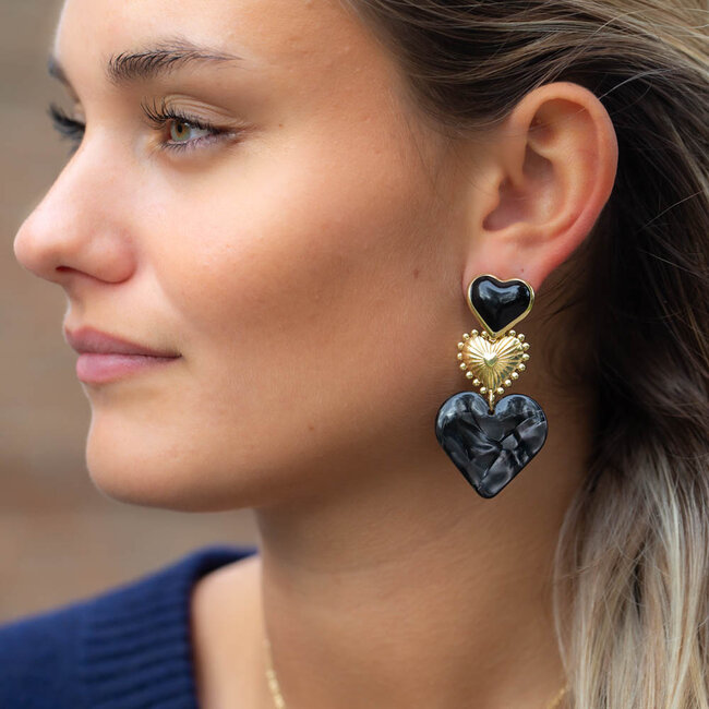 Biba Zwart gouden opvallende harten oorbellen