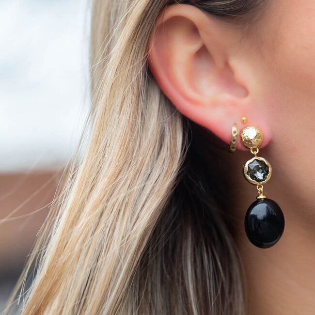 Biba Zwarte oorbellen met luxe gouden details