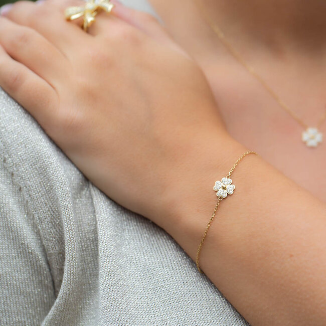 ZAG  Bijoux Gouden ketting en armband met bloem en crystal