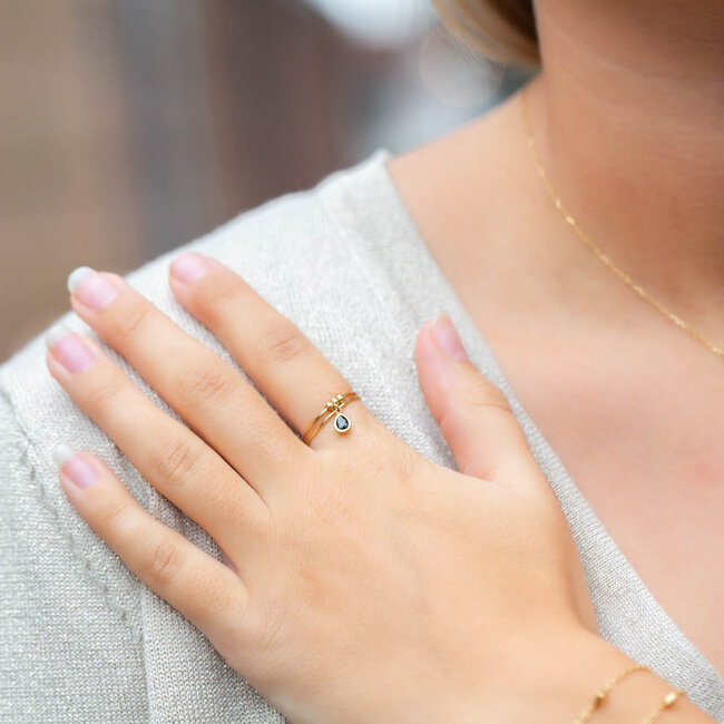 ZAG  Bijoux Gouden stainless steel ring met zwarte druppel