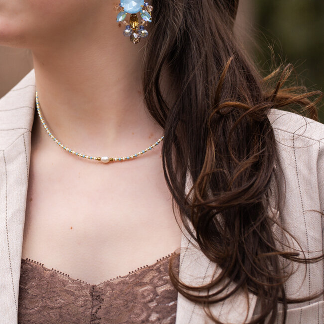 Biba Korte blauwe witte ketting met pareltje