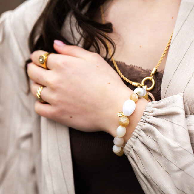 Biba Biba Armband in beige tinten of met zeester bedel