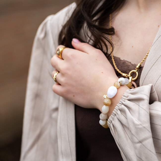 Biba Biba Armband in beige tinten of met zeester bedel