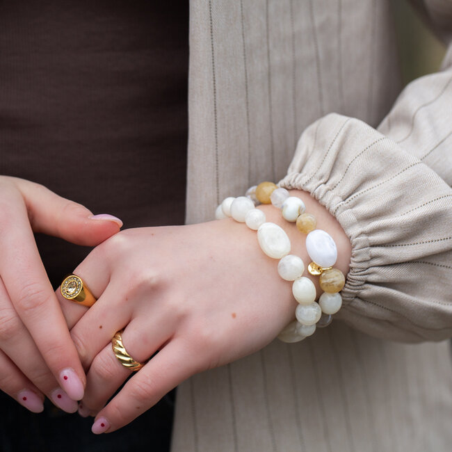 Biba Armband in beige tinten of met zeester bedel