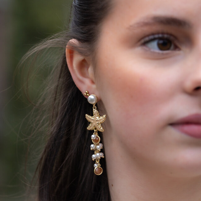 Biba Beachy oorbellen met parels en zeester