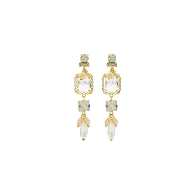 Luxe boho oorbellen met zachte tinten en goudkleurige details