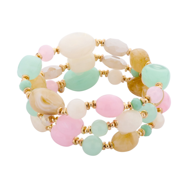 Driedubbele armband  in zachte pasteltinten.