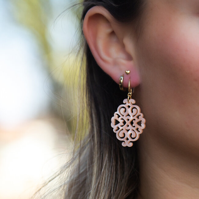 Biba Peach roze oosterse boho oorbellen