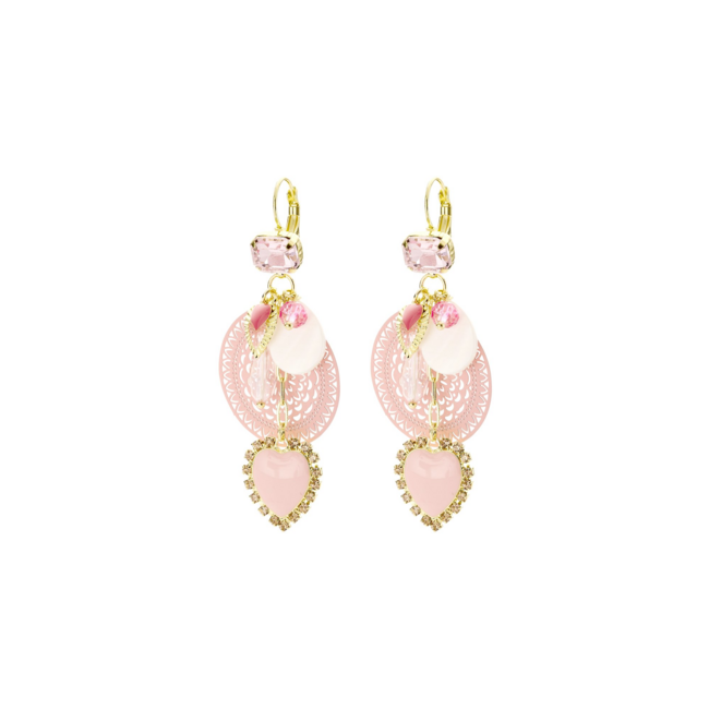 Luxe boho oorbellen in roze tinten met Ibiza sfeer
