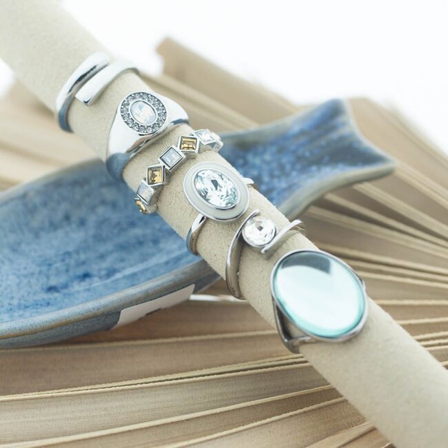 IXXXI Zilver fame ring met crystal steen