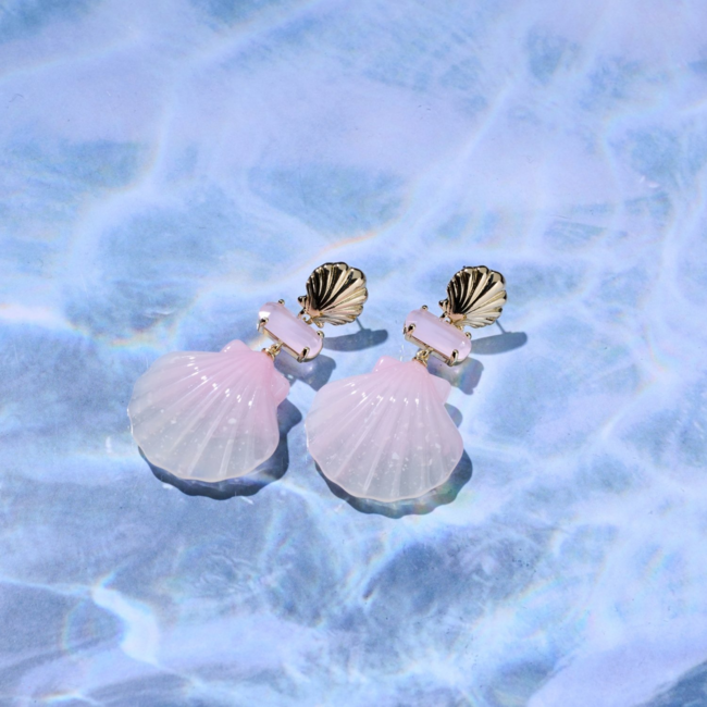 Opvallende catchy roze schelp Oorbellen
