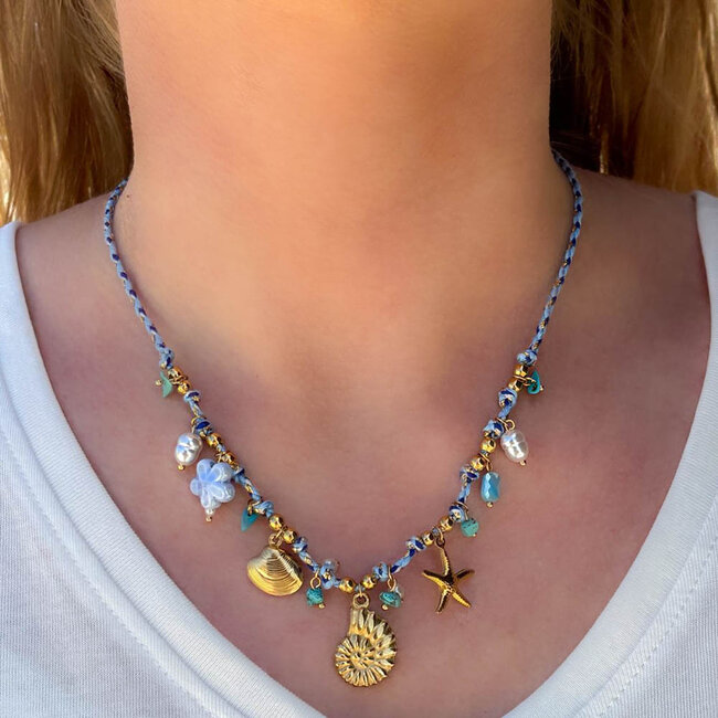 Beadle Blauwe Strandketting met schelpen
