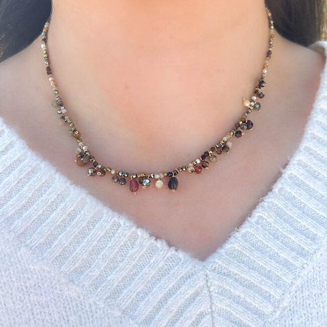 Beadle ketting met bruine natuursteentjes