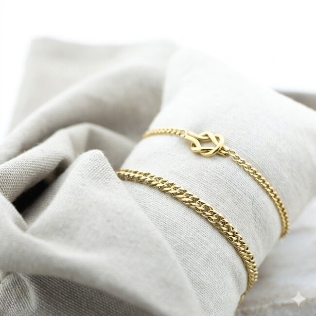 Day & Eve  Goud schakel of knoop  armband