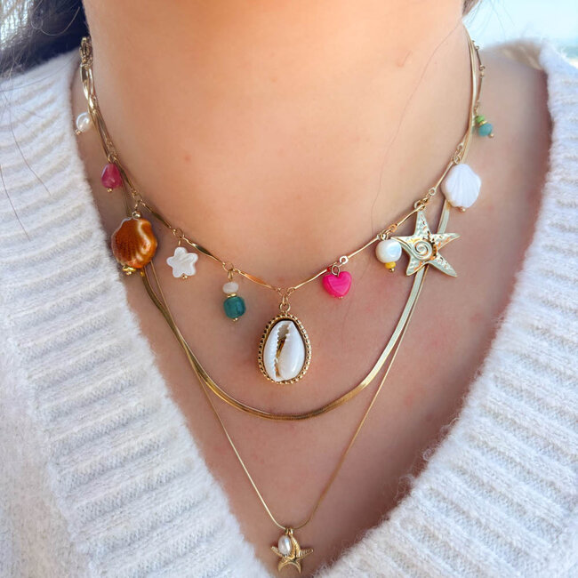 Beadle Vrolijke bedelketting met schelp zeester en kleurrijke kraaltjes