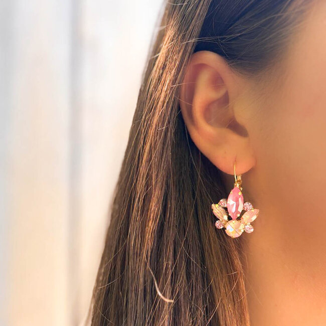 Biba Roze bloem oorbellen met Crystal stenen