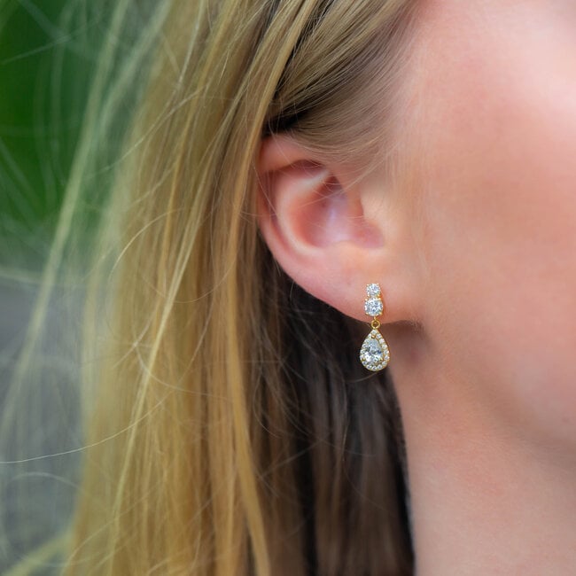 KARMA Luxe goldplated Karma oorbellen met schitterende zirconia  druppel
