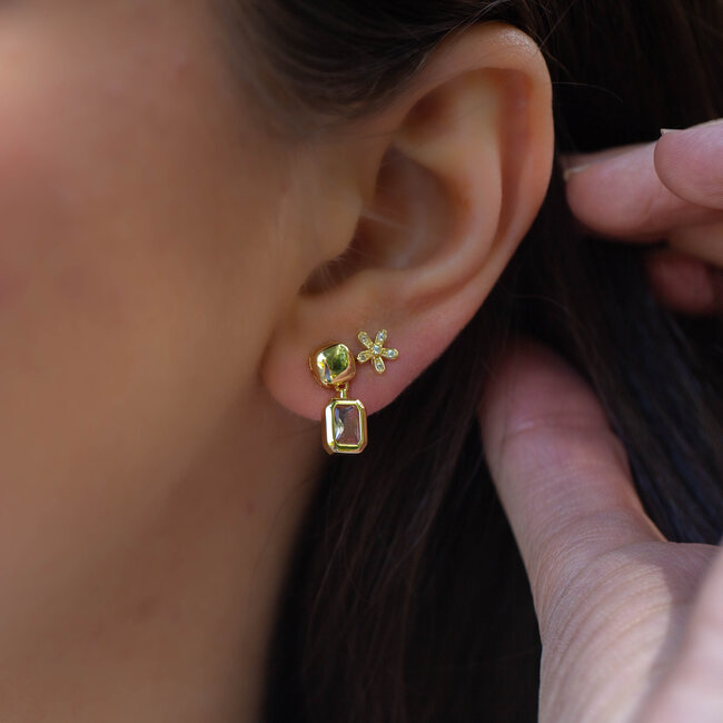 KARMA Goldplated zirconia  rechthoek of bloem oorbellen