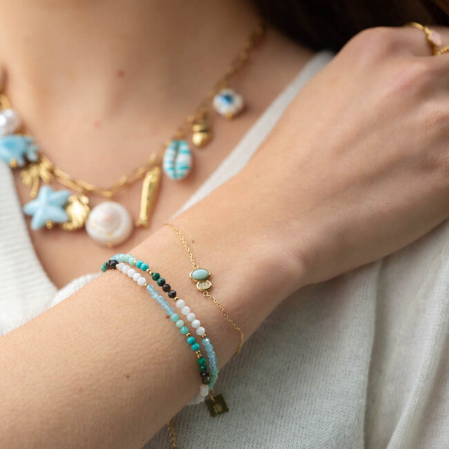 Armbanden met mintgroene steen en dubbele kralenarmband