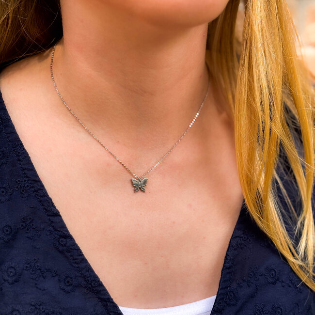 Zilver ketting met vlinder