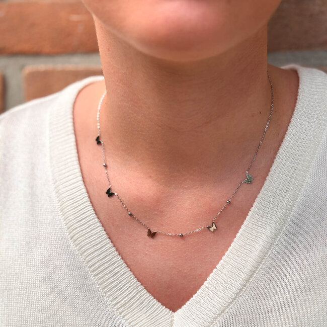 ZAG  Bijoux Zilverkleurige ketting met vlinders en bolletjes