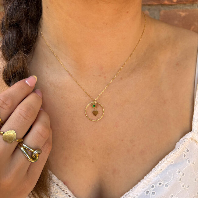 ZAG  Bijoux Ketting cirkel met hart en subtiel groen steentje