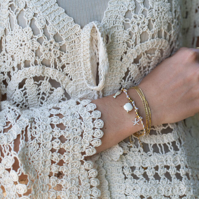 Beadle Strand armband  touw met witte zee bedels