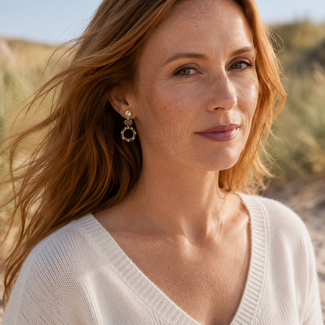 Day & Eve  Oorbellen met ronde hanger en stenen in warm bruin
