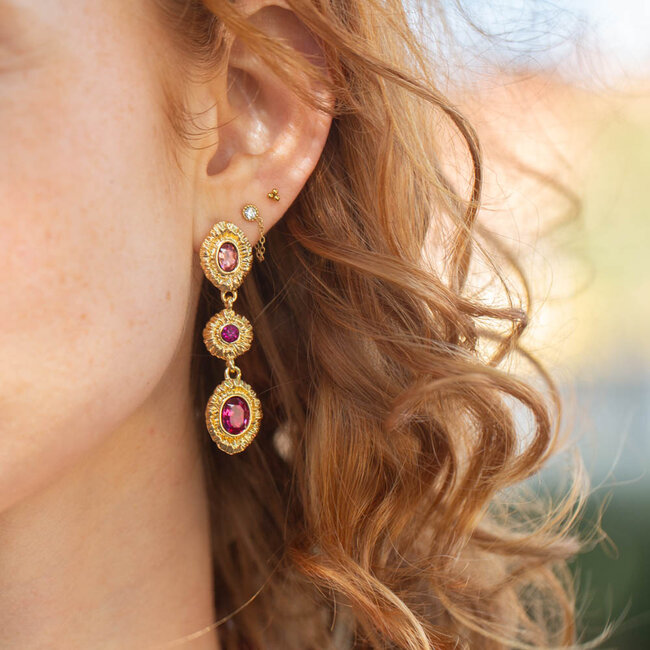 Biba Prachtige oorbellen in warme roze en fuchsia tinten met prachtige stenen