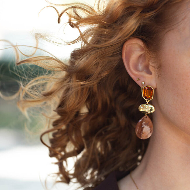Biba caramel bruine crystal druppel oorbellen