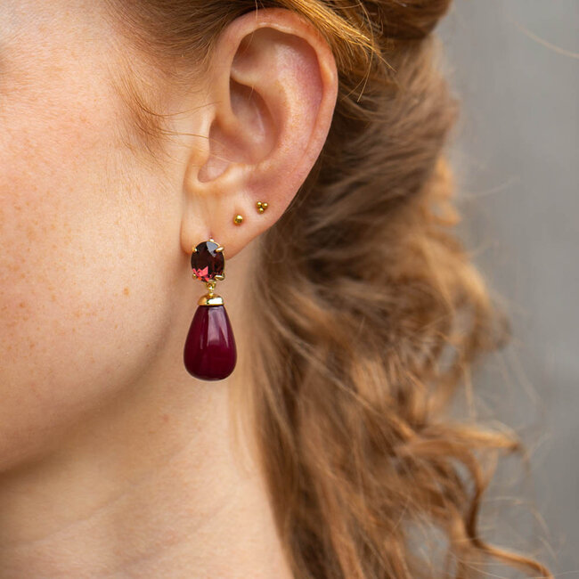 Biba Oorbellen met bordeaux crystal steen en druppel