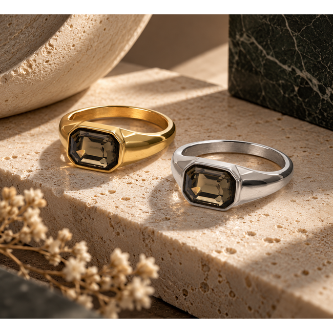 IXXXI iXXXi Fame ring Vero met black diamond crystal steen